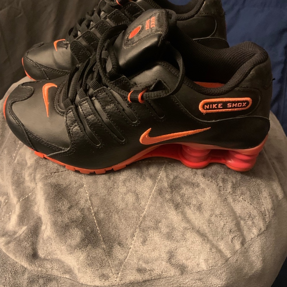Nike Shox Sneakers Black/Neon Orange Sz 6